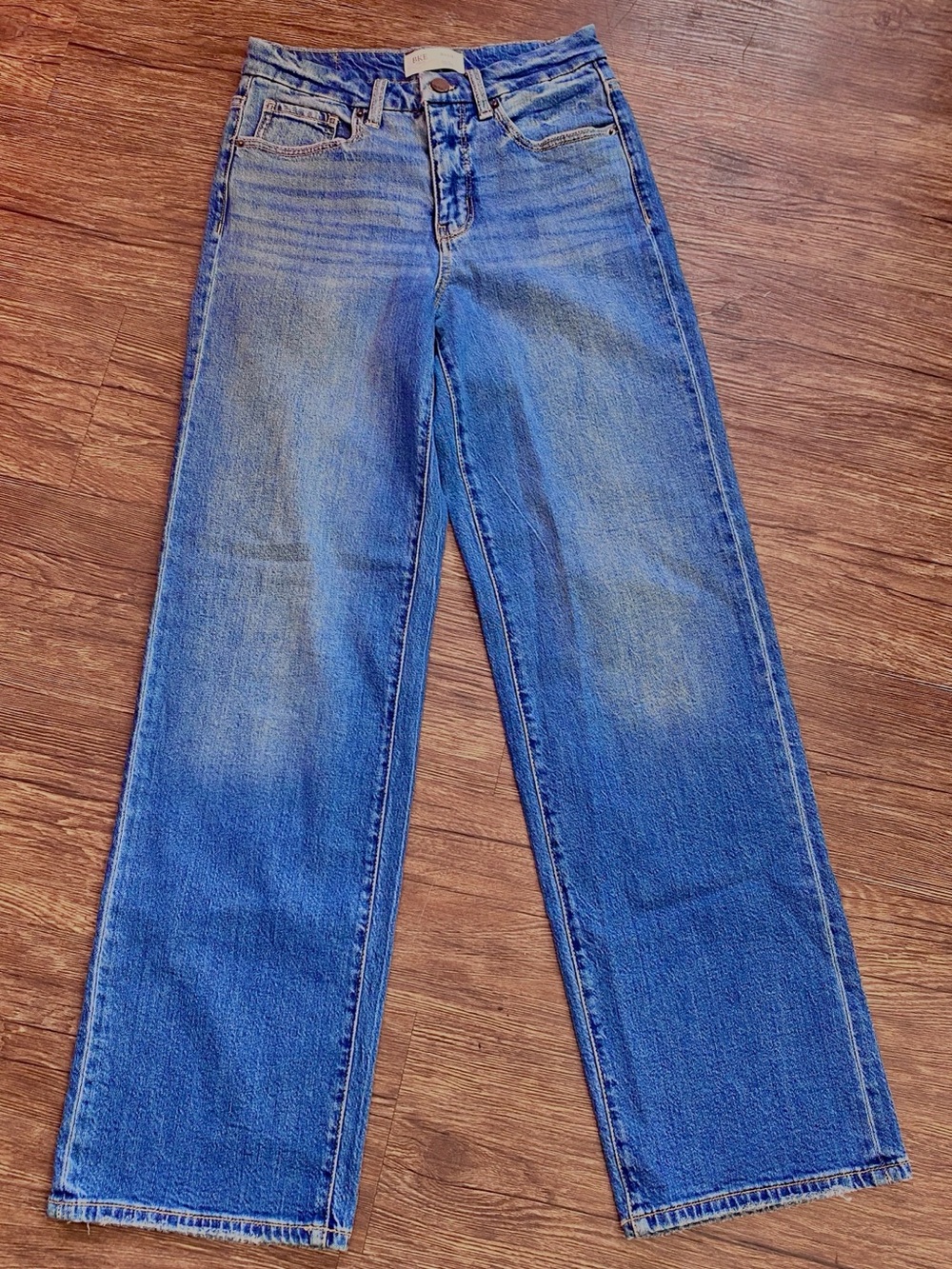 Classic Blue Women's Jeans - Picture 5 of 5